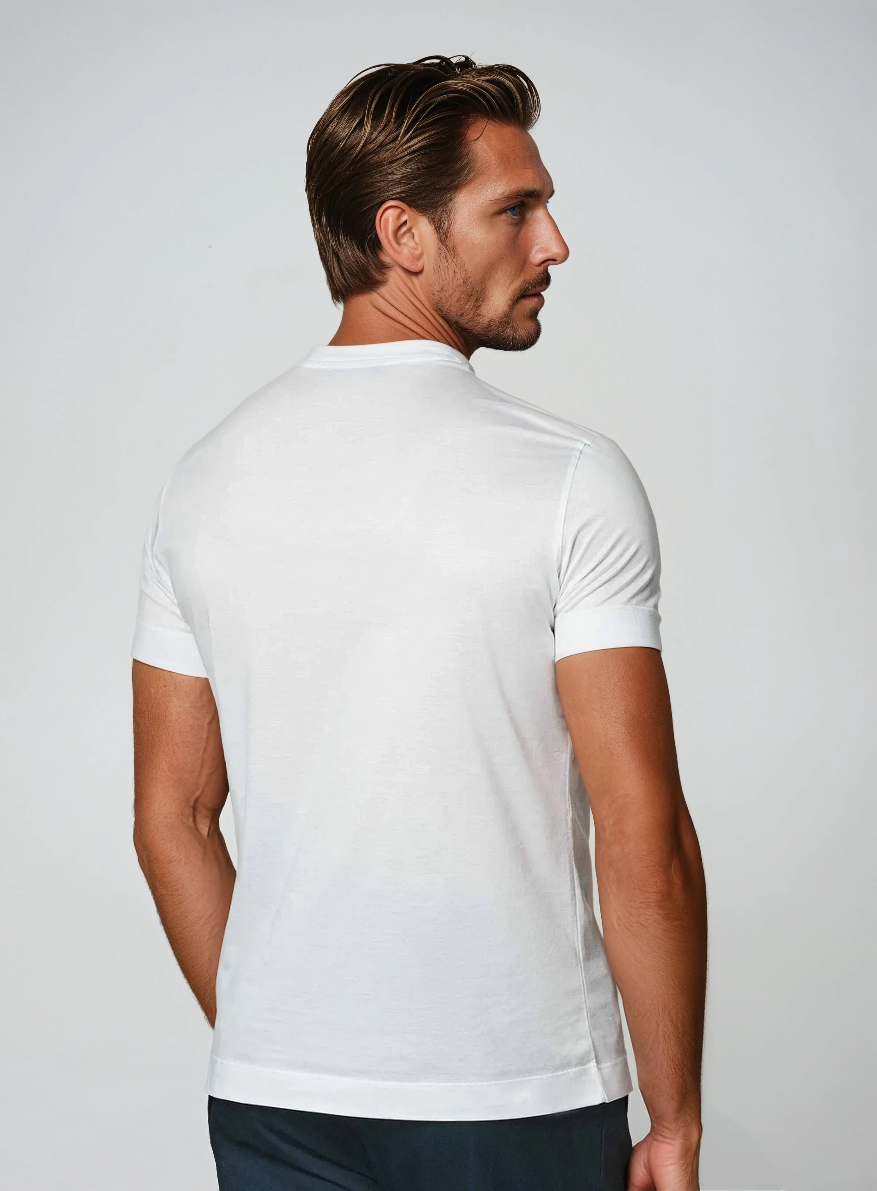 Omari - Klassiek wit katoenen T-shirt
